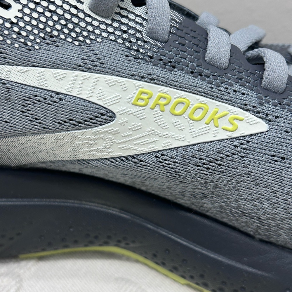 Brooks Ghost 16 Men’s 7.5 EU 40.5 Charcoal and Lime Athletic Shoes, EXCELLENT - Picture 12 of 14